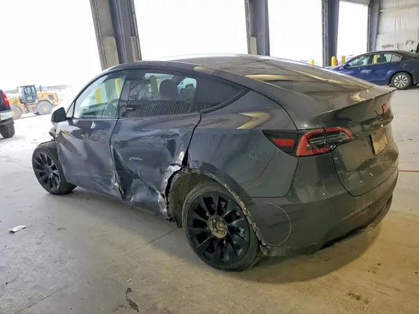 7SAYGDEE6PA183460 2023 TESLA MODEL Y - Image 2