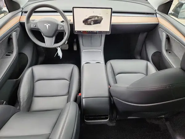 7SAYGDEE6PA190487 2023 TESLA MODEL Y - Image 8