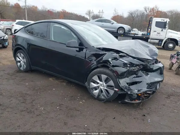 7SAYGDEE6PA191137 2023 TESLA MODEL Y - Image 1