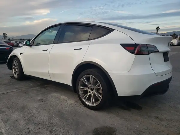 7SAYGDEE6PA191901 2023 TESLA MODEL Y - Image 2