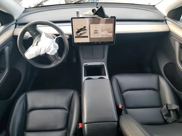 7SAYGDEE6PA191901 2023 TESLA MODEL Y - Image 8