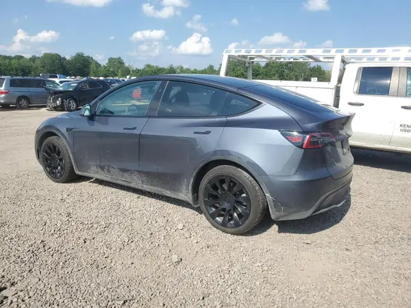 7SAYGDEE6PA192059 2023 TESLA MODEL Y - Image 2