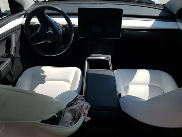 7SAYGDEE6PA197908 2023 TESLA MODEL Y - Image 8