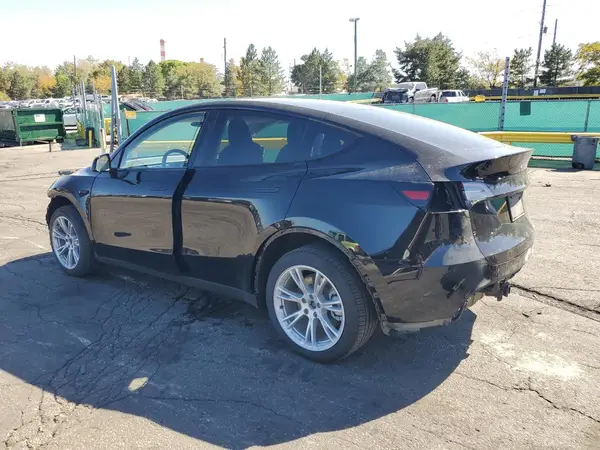 7SAYGDEE6PA200077 2023 TESLA MODEL Y - Image 2