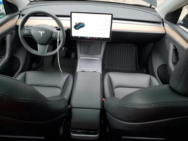 7SAYGDEE6PA202704 2023 TESLA MODEL Y - Image 8