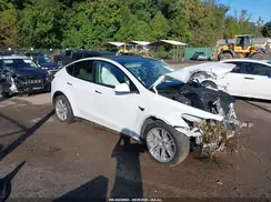7SAYGDEE6PA207143 2023 TESLA MODEL Y