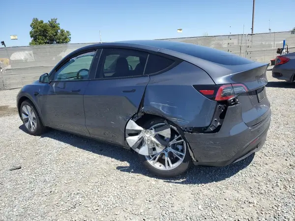 7SAYGDEE6PA209328 2023 TESLA MODEL Y - Image 2
