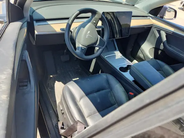 7SAYGDEE6PA209331 2023 TESLA MODEL Y - Image 8