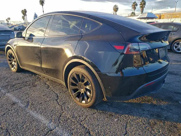 7SAYGDEE6PA210012 2023 TESLA MODEL Y - Image 2