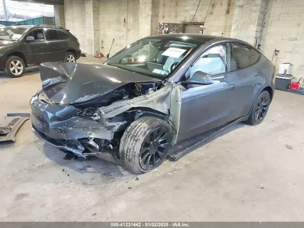 7SAYGDEE6PA211564 2023 TESLA MODEL Y - Image 2