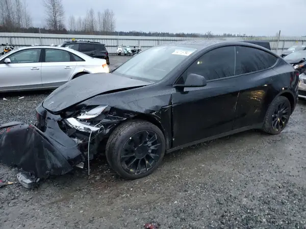 7SAYGDEE6PF585546 2023 TESLA MODEL Y - Image 1