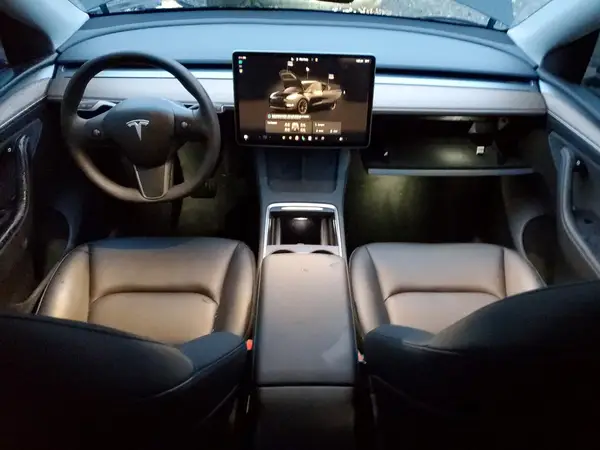 7SAYGDEE6PF585546 2023 TESLA MODEL Y - Image 8