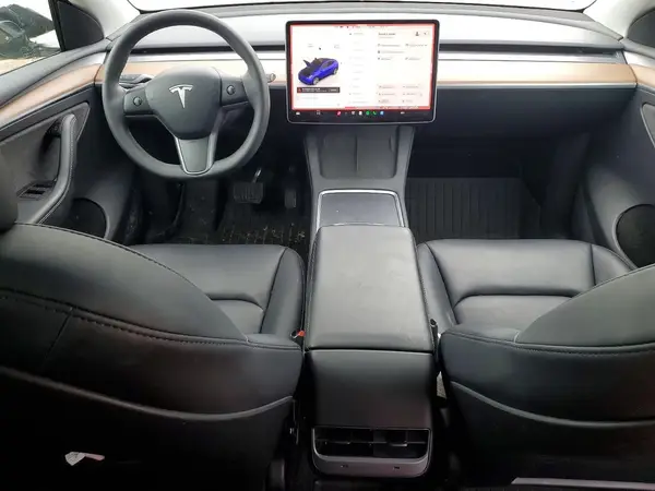 7SAYGDEE6PF599348 2023 TESLA MODEL Y - Image 8