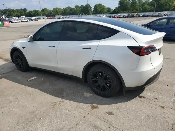 7SAYGDEE6PF599897 2023 TESLA MODEL Y - Image 2