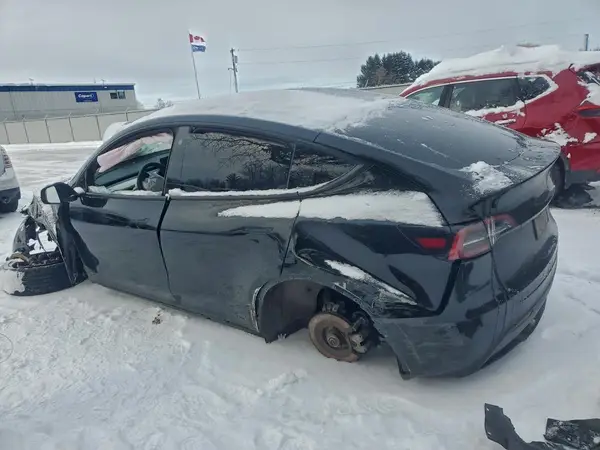 7SAYGDEE6PF610932 2023 TESLA MODEL Y - Image 2
