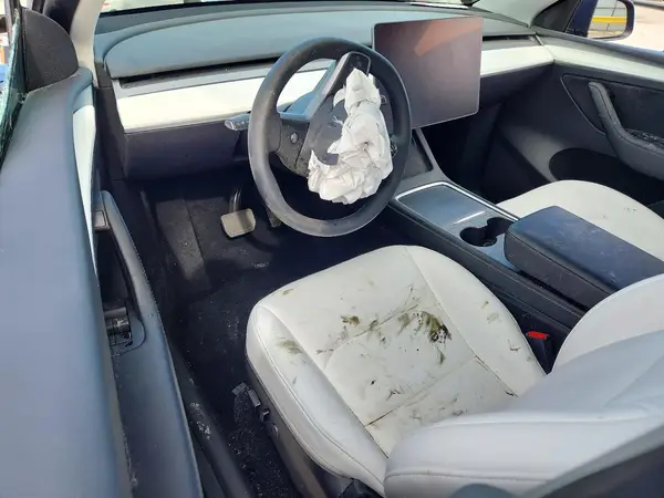 7SAYGDEE6PF615967 2023 TESLA MODEL Y - Image 8
