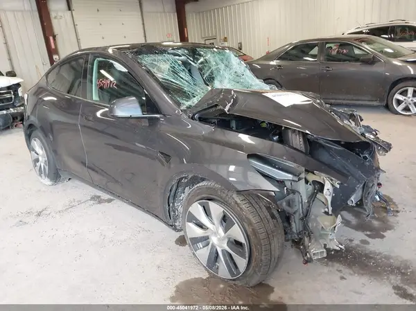 7SAYGDEE6PF619727 2023 TESLA MODEL Y - Image 1
