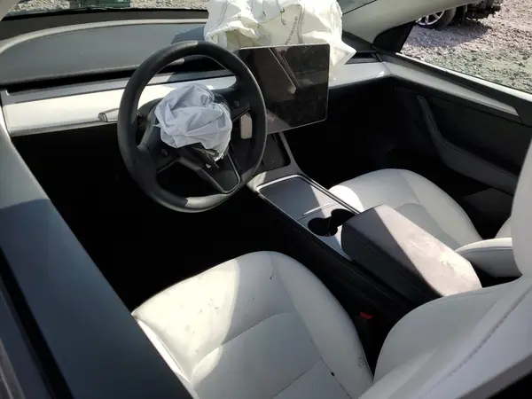 7SAYGDEE6PF625897 2023 TESLA MODEL Y - Image 8
