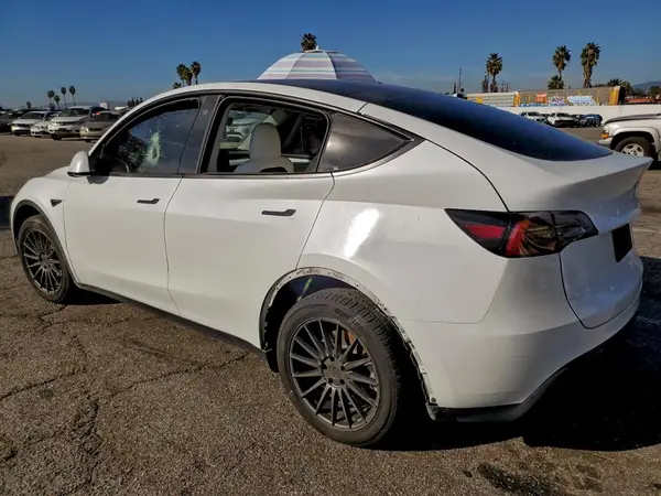 7SAYGDEE6PF629514 2023 TESLA MODEL Y - Image 2