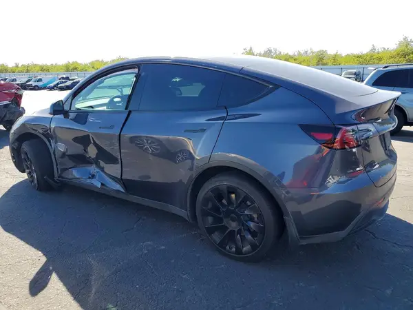 7SAYGDEE6PF634406 2023 TESLA MODEL Y - Image 2