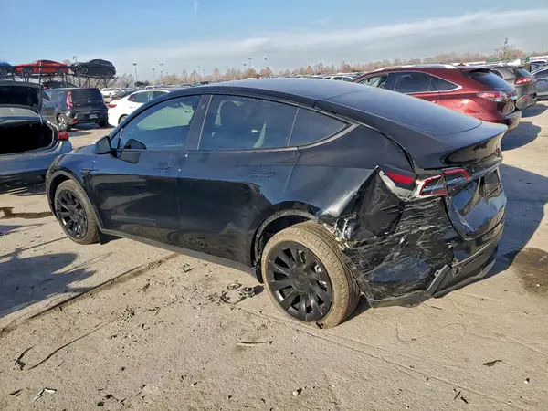 7SAYGDEE6PF635507 2023 TESLA MODEL Y - Image 2