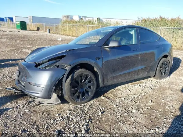 7SAYGDEE6PF644417 2023 TESLA MODEL Y - Image 2