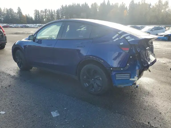 7SAYGDEE6PF675313 2023 TESLA MODEL Y - Image 2
