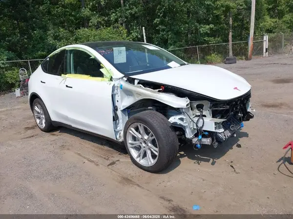 7SAYGDEE6PF684013 2023 TESLA MODEL Y - Image 1