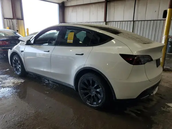 7SAYGDEE6PF691477 2023 TESLA MODEL Y - Image 2
