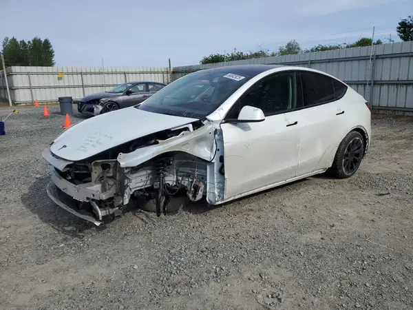 7SAYGDEE6PF692970 2023 TESLA MODEL Y - Image 1