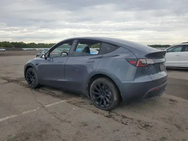 7SAYGDEE6PF693505 2023 TESLA MODEL Y - Image 2