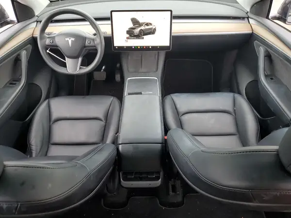7SAYGDEE6PF693505 2023 TESLA MODEL Y - Image 8