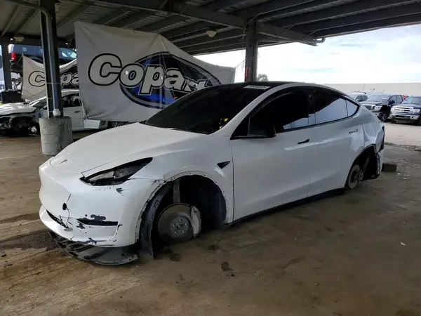 7SAYGDEE6PF693729 2023 TESLA MODEL Y - Image 1