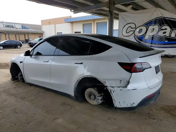 7SAYGDEE6PF693729 2023 TESLA MODEL Y - Image 2