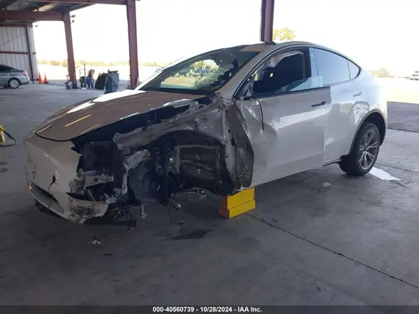 7SAYGDEE6PF742623 2023 TESLA MODEL Y - Image 2