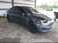 7SAYGDEE6PF750494 2023 TESLA MODEL Y