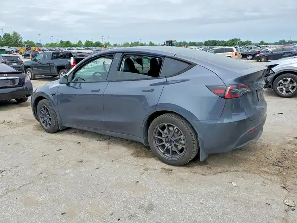 7SAYGDEE6PF751807 2023 TESLA MODEL Y - Image 2