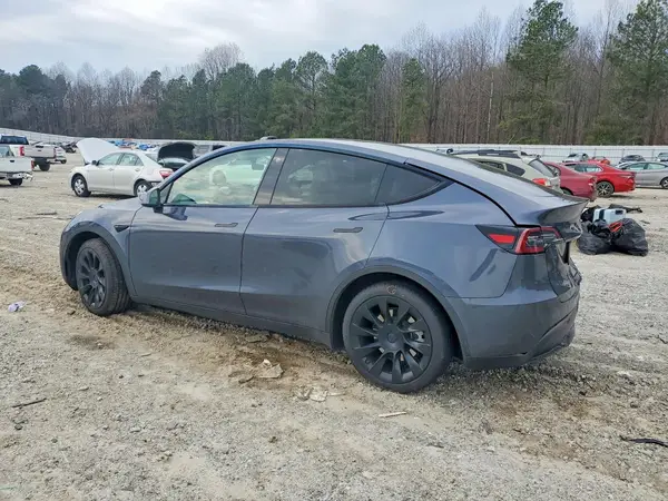 7SAYGDEE6PF754481 2023 TESLA MODEL Y - Image 2