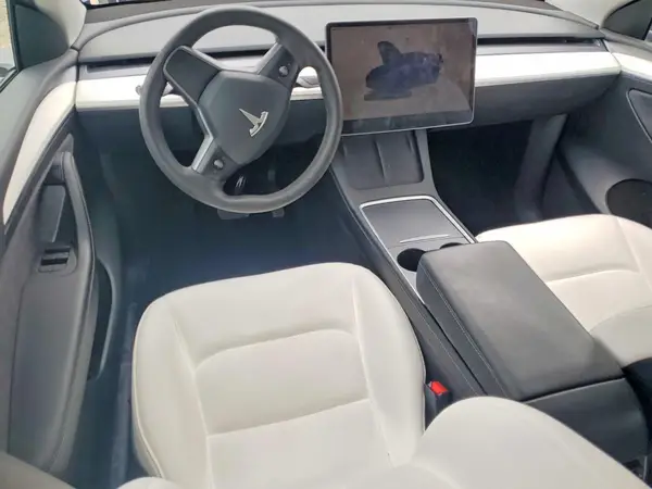 7SAYGDEE6PF754481 2023 TESLA MODEL Y - Image 8
