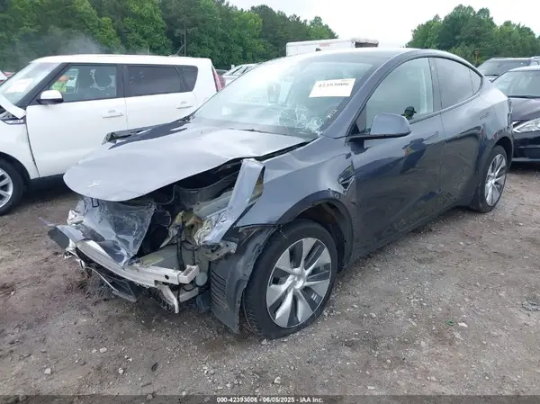 7SAYGDEE6PF764511 2023 TESLA MODEL Y - Image 2