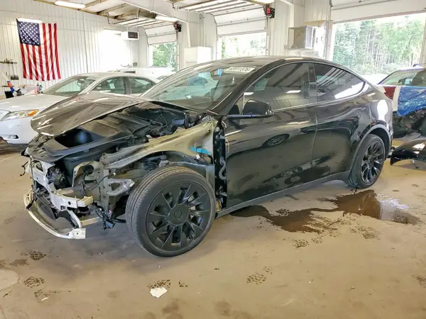 7SAYGDEE6PF765996 2023 TESLA MODEL Y - Image 1