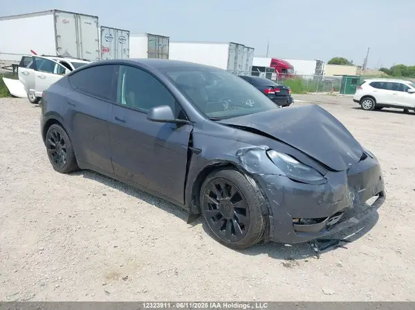 7SAYGDEE6PF771961 2023 TESLA MODEL Y - Image 1