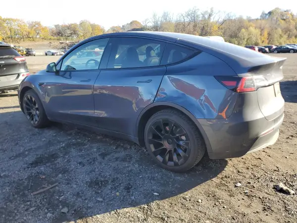 7SAYGDEE6PF785570 2023 TESLA MODEL Y - Image 2