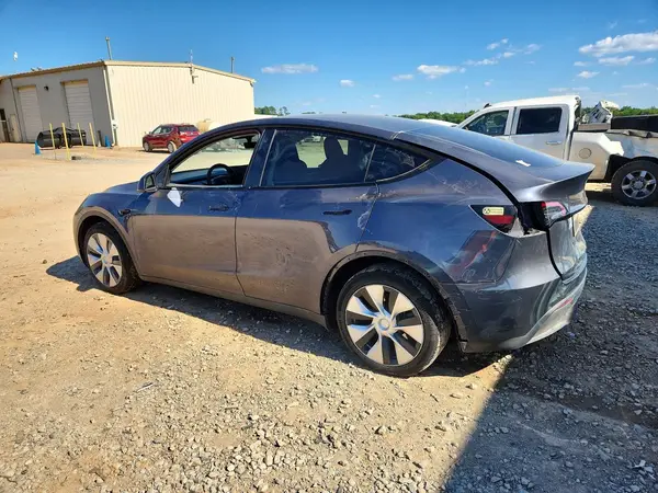 7SAYGDEE6PF787660 2023 TESLA MODEL Y - Image 2