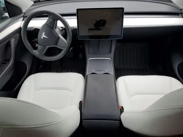 7SAYGDEE6PF792177 2023 TESLA MODEL Y - Image 8