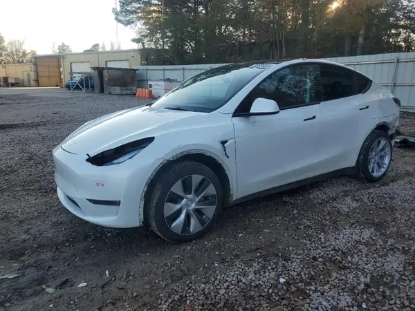 7SAYGDEE6PF794527 2023 TESLA MODEL Y - Image 1