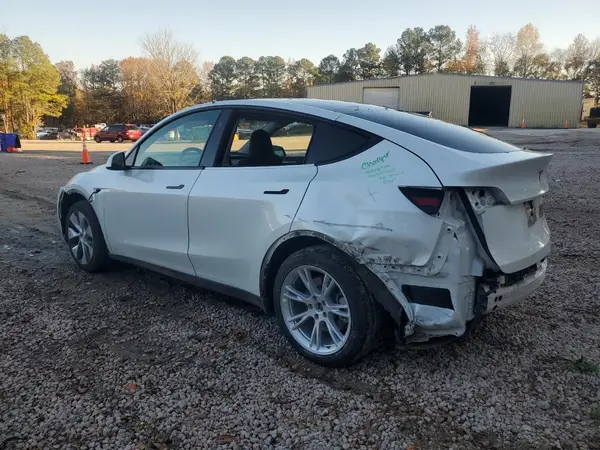 7SAYGDEE6PF794527 2023 TESLA MODEL Y - Image 2