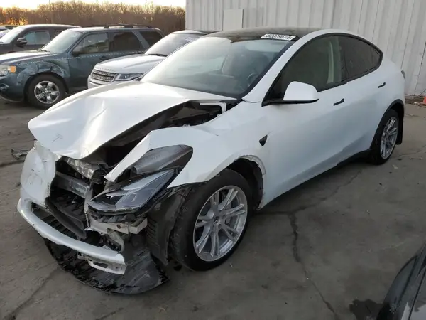 7SAYGDEE6PF799579 2023 TESLA MODEL Y - Image 1