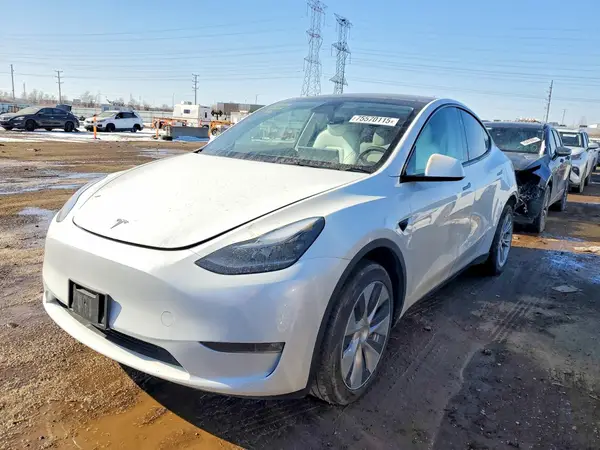 7SAYGDEE6PF801976 2023 TESLA MODEL Y - Image 1