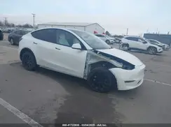 7SAYGDEE6PF808183 2023 TESLA MODEL Y